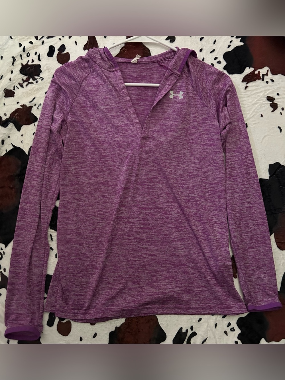 💜 Under Armour Purple Heathered V-Neck Hooded Long Sleeve Size Small 💜